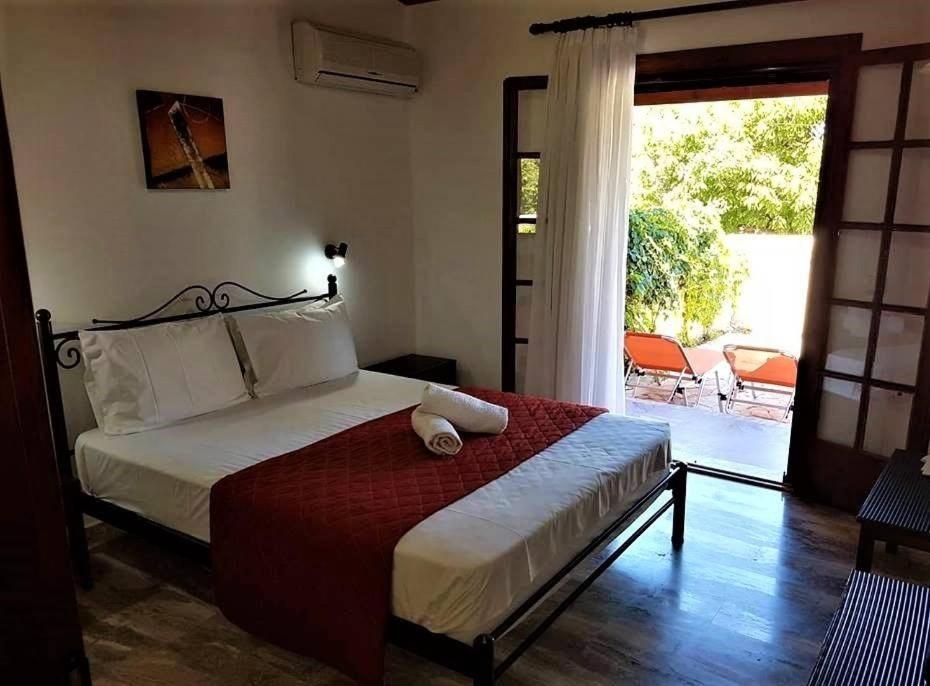 Amalia Cottages Agios Gordios  Exterior foto