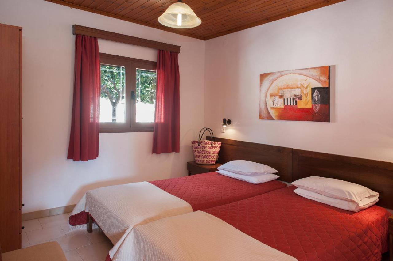 Amalia Cottages Agios Gordios  Exterior foto